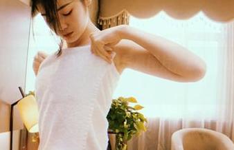免费欣赏大梨子不是御姐2B系列写真图片，掀起你的视觉革命！.txt
