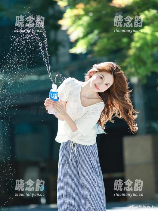 头条女神 - 驻足冯雪娇的女神厨房，探索每件作品的独特资源价值.txt