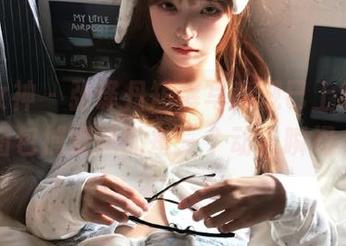 头条女神 – 张译丹短裤写真现已上线，观看图包捕捉她的每一个动人瞬间.txt