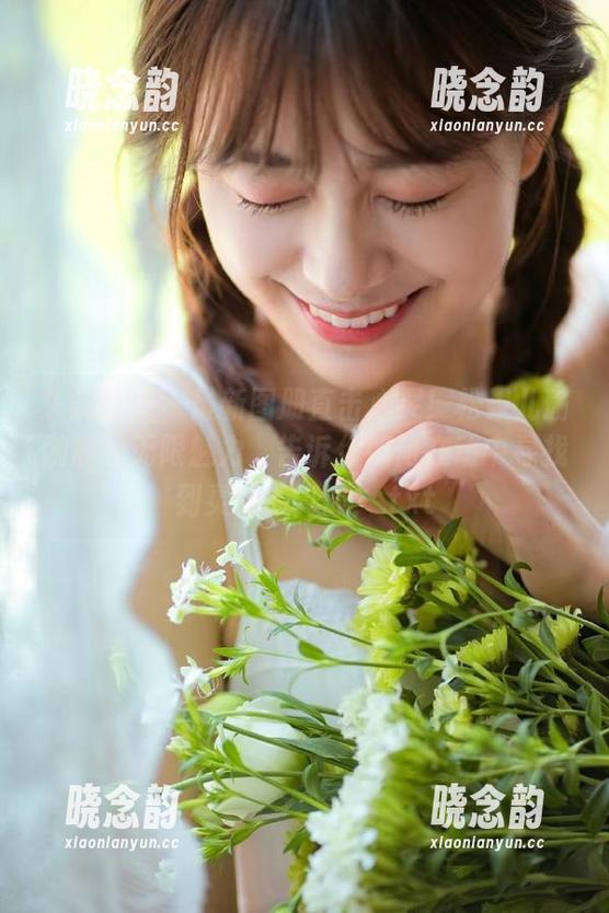 头条女神 - 最新图册直击心灵！松果儿瑜伽展现无限魅力，告诉你如何在动中寻找到灵动的真谛！.txt