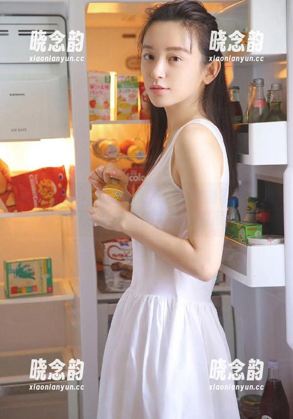 头条女神 - 探索火儿护士的定制写真：从镜头中感受护理的力量与温度.txt