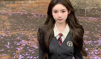 头条女神 – 陈怡曼全套肉丝写真剖析，图片展示独特个人风格.txt