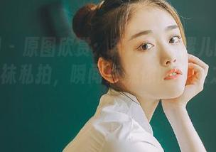 微密圈 – 原图欣赏：奔跑的晶骡儿的红色吊带丝袜私拍，瞬间点燃你的视觉之旅.txt