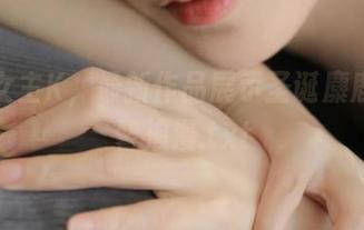 追随女主K，最新作品展示圣诞麋鹿的温馨浪漫.txt