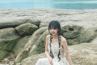 奶桃桃独特视角：高清粉桃作品集中的艺术之旅.txt