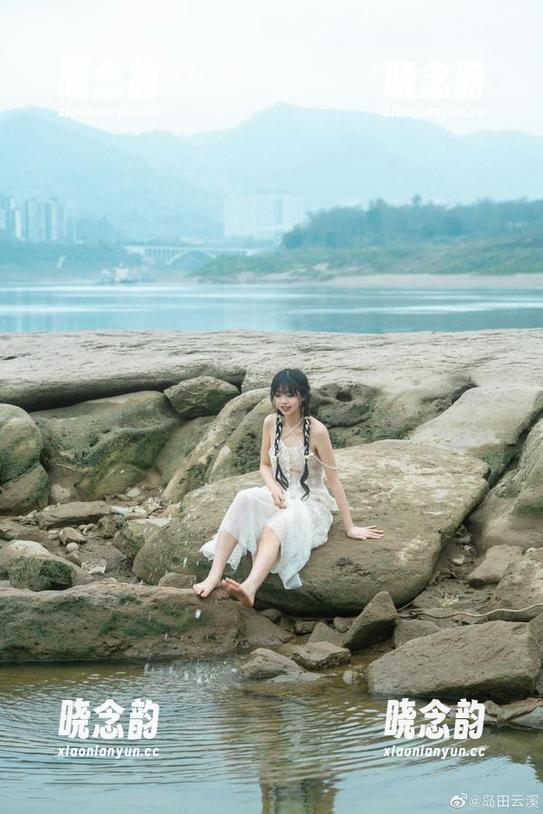奶桃桃独特视角：高清粉桃作品集中的艺术之旅.txt