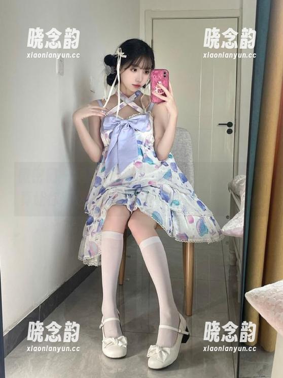 奶雯 微密圈 - 透气又时尚,奶雯分享的美图写真让你对这种衣服真凉快心动不已!.txt