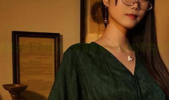 走进嫣嫣子的浊流世界，高清图集记录她的真实瞬间.txt