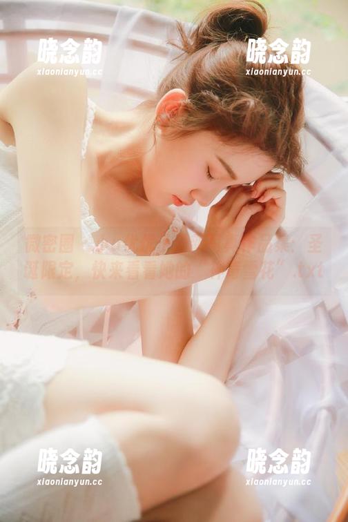 微密圈 - 小u优优子最新写真作品集：圣诞限定，快来看看她的“神奇雪花”.txt