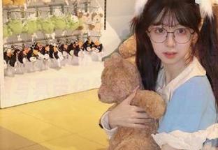 微密圈 – 追寻清新气质，小玉吃果冻的高清白裙写真带你领略不一样的美.txt