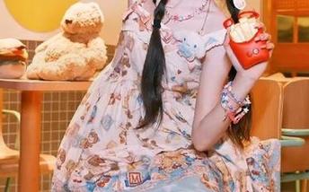 新鲜出炉！少女秩序的可爱白丝卫衣原图更新，一秒爱上！.txt