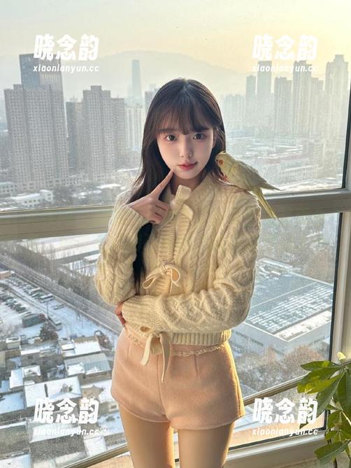 尤果网 - 探索COCO牛仔裤无圣光写真合集，展现个性和青春活力的完美瞬间.txt