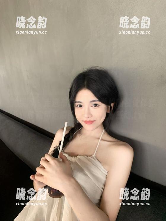 尤果网 - 走进布莱尔昆娜学姐的视觉盛宴：珍藏精选原图，记录每份感动.txt