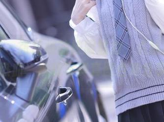 尤果网 – 张馥棋的校服魅力，点燃校园青春的热血，独特写真套图合集分享.txt