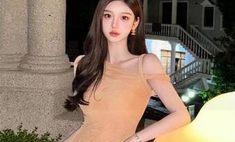 尤果网 – 陈雅漫独特礼服美图，无圣光下的时尚与艺术碰撞.txt
