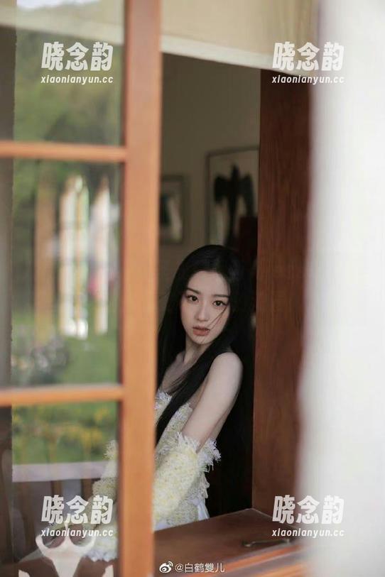 尤物馆 - 缤纷无圣光：婕西儿jessie的白丝图集让你感受不一样的浪漫！.txt