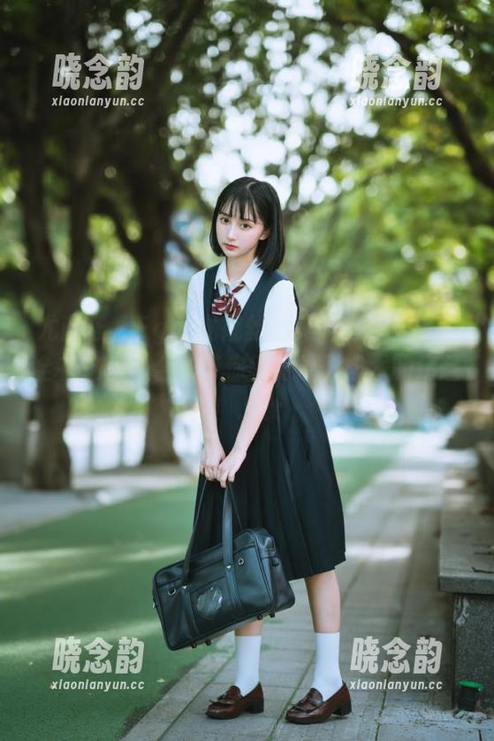 尤蜜荟 - Egg-尤妮丝绝美肉丝写真原图全在这里，合集带你领略摄影艺术的精髓！.txt