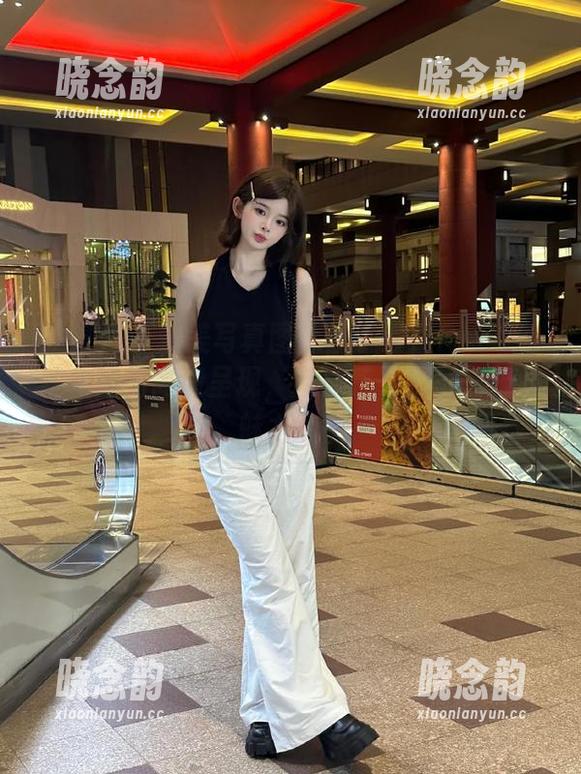 尤蜜荟 - 精美写真图库：小海臀Rena肉丝作品的高清呈现，带你感受视觉的极致魅力.txt