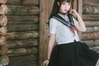 尤蜜荟 – 图集更新！小海臀Rena带你领略女孩的风采，时尚与艺术的完美碰撞！.txt