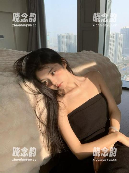 尤蜜荟 - 不容错过的熊小诺私拍比基尼图片，感受阳光、沙滩与清凉的滋味！.txt