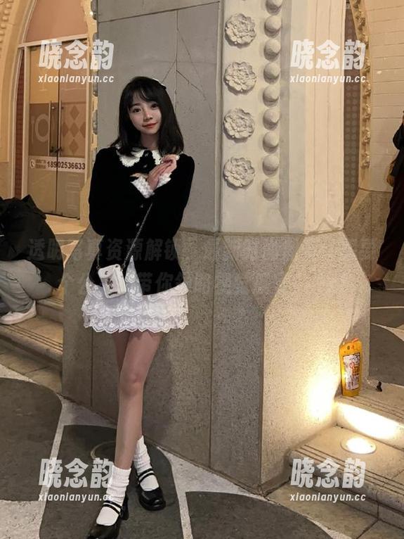 透明写真资源解锁，最新时尚潮流：想要个公主抱带你领略视觉盛宴！.txt