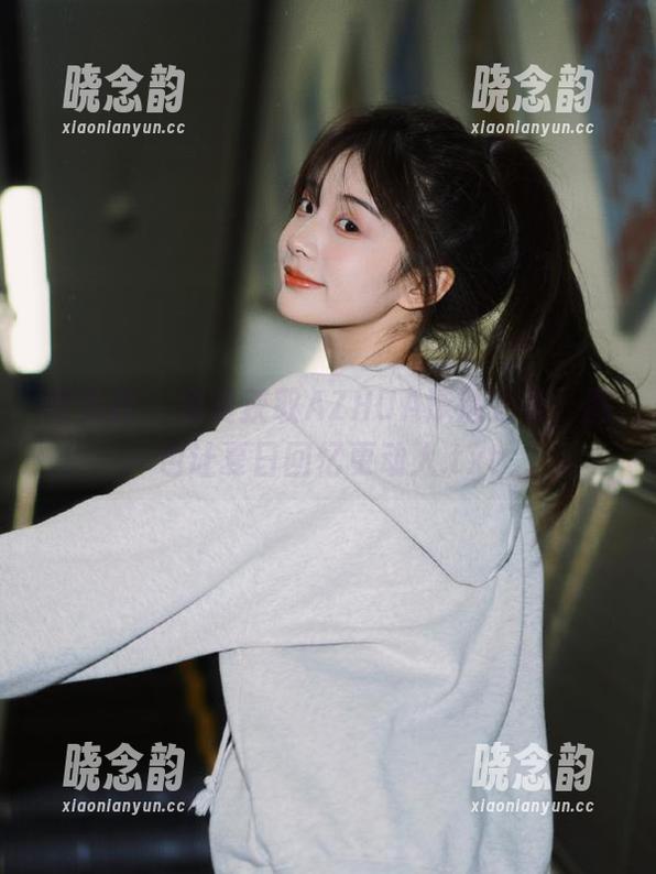 推女神 - 免费获取AZHUA泳池之美，图包让夏日回忆更动人.txt