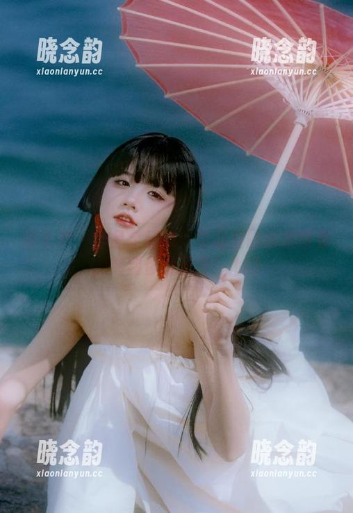推女神 - 作品全记录：梁晶莹的自拍图集，笑到你肚子疼！.txt