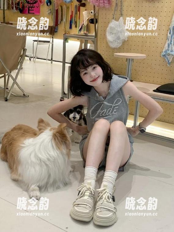 星颜社 - 李若汐ci泳池写真高清图集，记录下她在水波荡漾中的每一个动人瞬间，清新又美丽。.txt