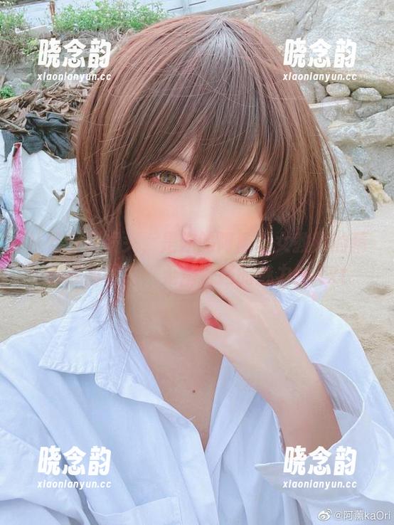 从教室到镜头，是你的阿薰呀女教师的精彩原图图集，无法抵挡的魅力！.txt