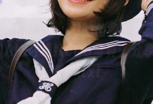 探索普美Bomi(보미)的创意世界：下载[BLUECAKE]海妖COS写真，分享你的故事！.txt