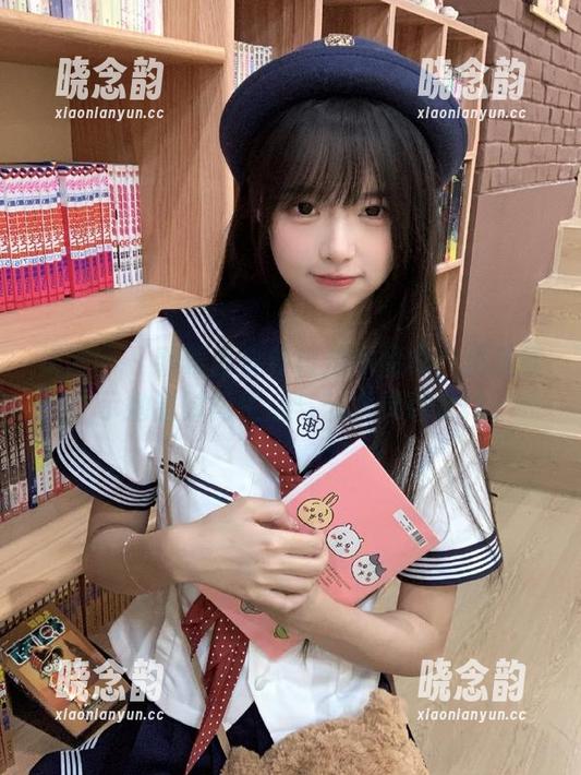 果团网 - 裴希西全新自拍作品集：精选展示她的时尚生活与艺术灵感.txt