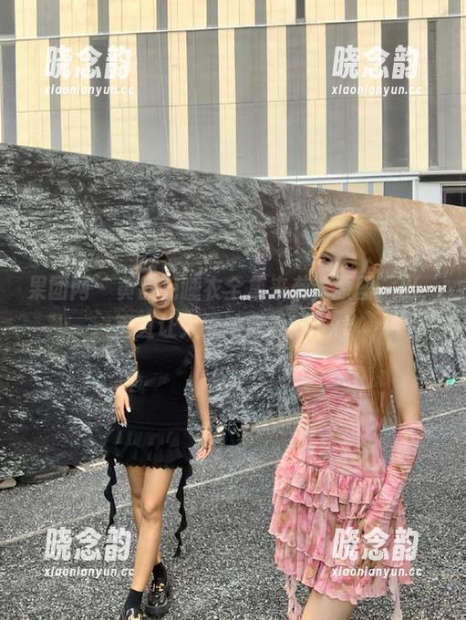果团网 - 黄歆苑睡衣全集来袭，原图一出，简直让人无法自拔！.txt