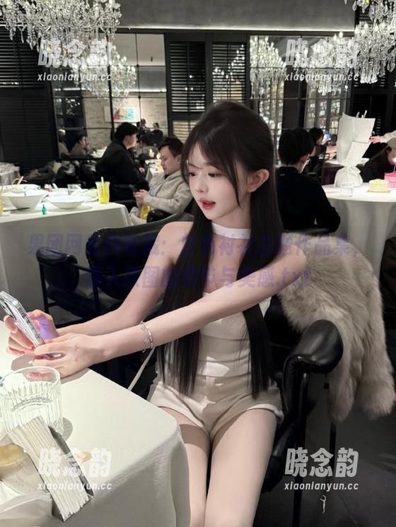 果团网经典收藏：白色衬衫主题作品集，深入原图的细节与美感.txt