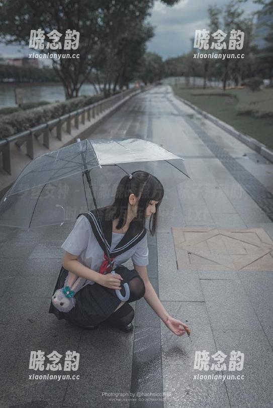 梦丝女神 - 最新晓晓照片：袜子薄薄的，时尚搭配尽在其中！.txt