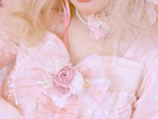 梦丝女神 – 来自花月舞的自拍魔法：写真图册里揭示每一帧的独特魅力.txt