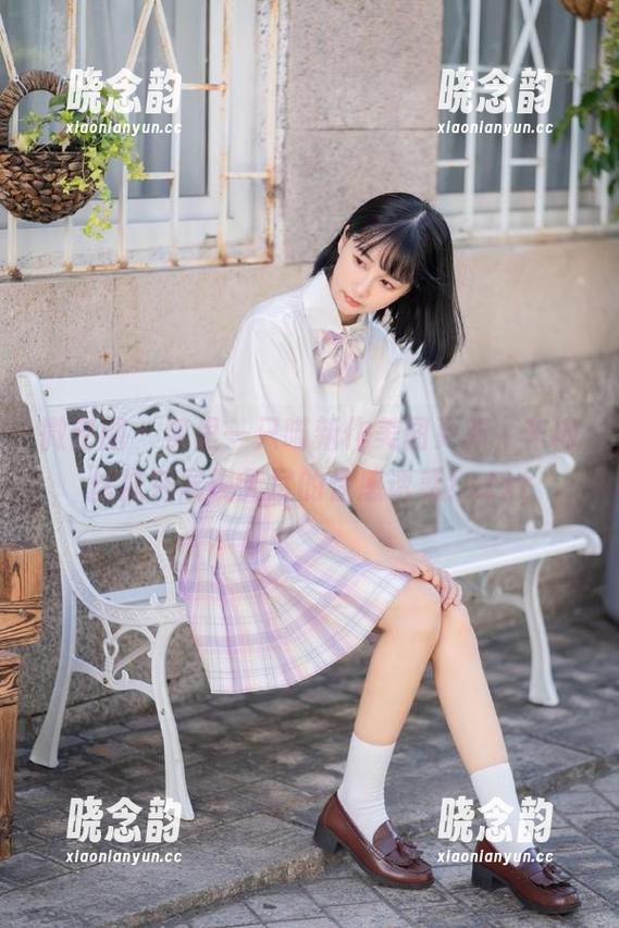 微密圈 - 梦里一只喵新作美图更新，车内丝袜秀展现无尽的性感诱惑！.txt