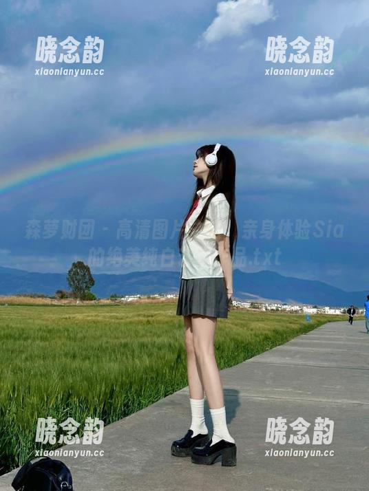 森萝财团 - 高清图片之旅：亲身体验Sia的绝美纯白艺术作品.txt
