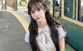 森萝财团 – 免费下载媛媛姐姐的精美写真图片，记录每一个动人瞬间！.txt