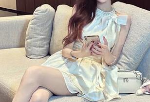 独享高清画质，森萝财团内部呈现童颜巨乳写真，分享青春与美丽！.txt
