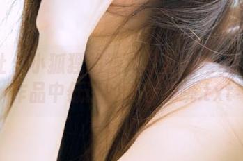 爱蜜社 – 小狐狸的清纯写真全集：倾听她作品中低语的青春心跳.txt