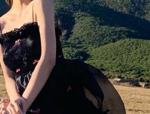爱蜜社 – 探索杨紫嫣candy纯白主题的写真图集：清纯与优雅的完美交融.txt