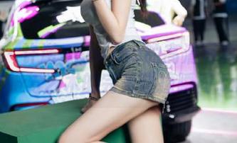 爱蜜社 – 许诺Sabrina的高清写真之旅：礼服与艺术的完美碰撞瞬间.txt
