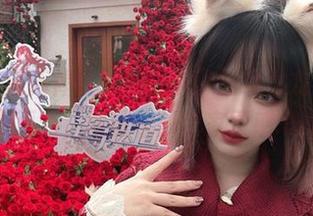 清新生活新体验，狐洛洛子居家女友图集最新更新，唤醒你的居家灵感.txt