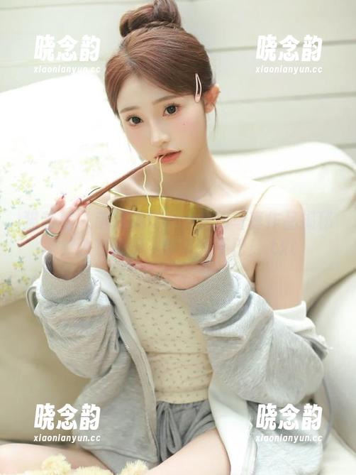 猫萌榜 - 萌琪琪Irene女仆写真作品揭秘，独家资源让你沉醉不已！.txt
