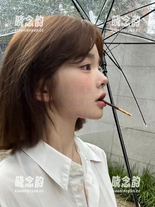 微密圈 - 当琳铛铛邂逅光影，那一瞬间的嘉宾贴写真作品，仿佛在诉说无尽的故事与情感.txt