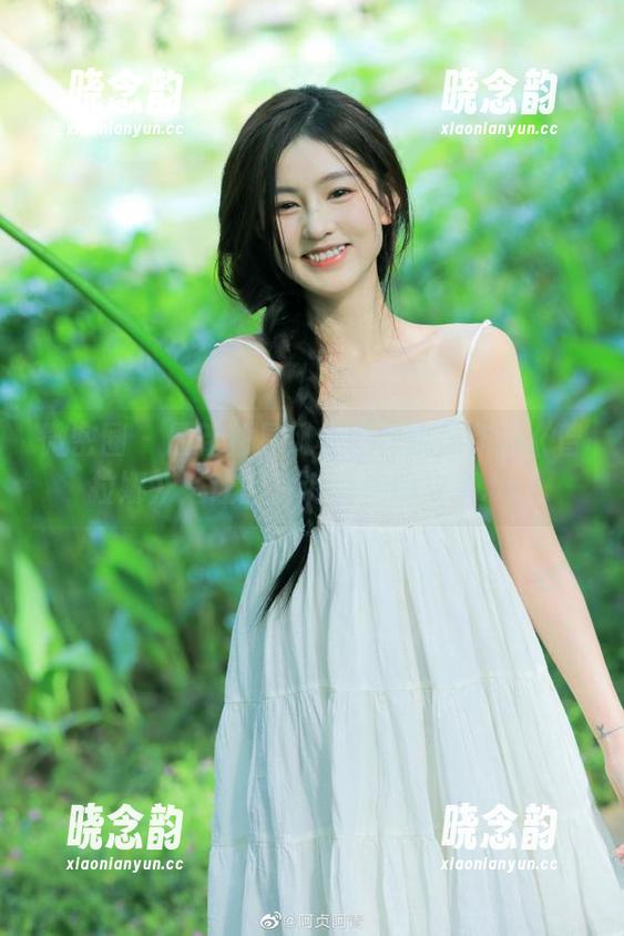 微密圈 - 最新独具风格的禅院熏作品《普拉娜》：让图片诉说她的故事.txt