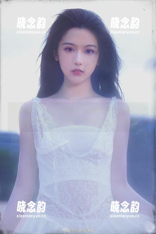 秀人网 - Elise谭晓彤和服摄影合集：无圣光诠释传统之美，尽显迷人风采.txt