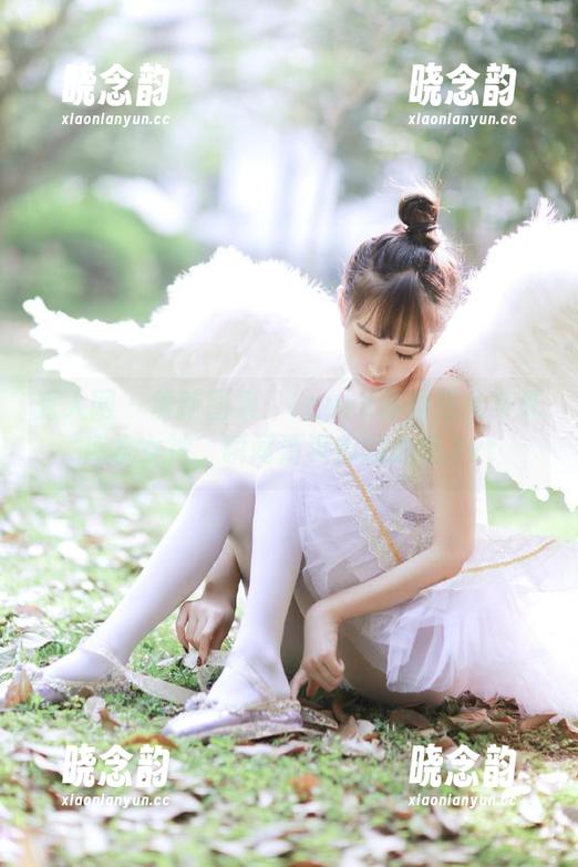 秀人网 - 最新图集：Laura苏雨彤化身死库水女神，瞬间清爽你的心情.txt