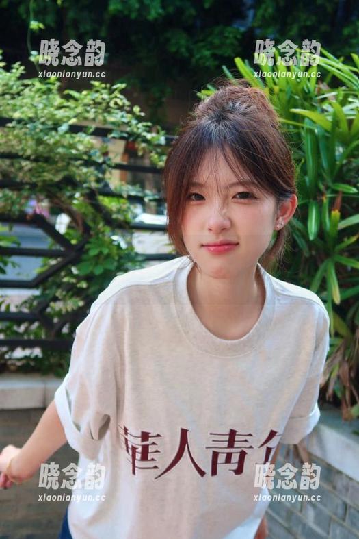 秀人网 - Miko酱的长腿写真集，带你领略别样的福利与美丽瞬间.txt