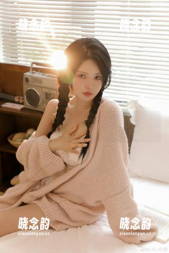 秀人网 - 感受Mina米娜的夏日气息：原图与图册记录的璀璨瞬间.txt